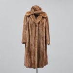 520370 Mink coat